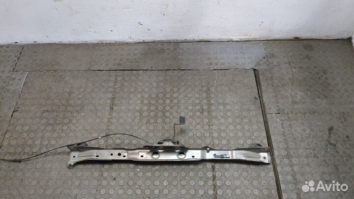 Рамка капота Toyota Previa (Estima)