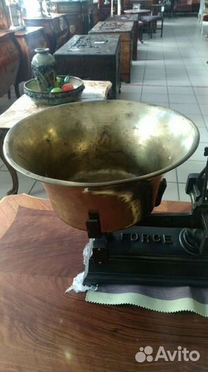 Старинные весы