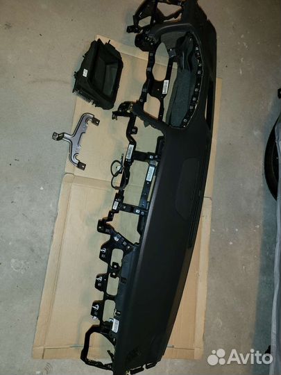 Опция проекция на лобовое + торпедо Genesis G80