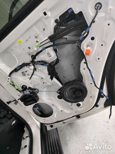 Установка автозвука, аудиосистем в автомобиль