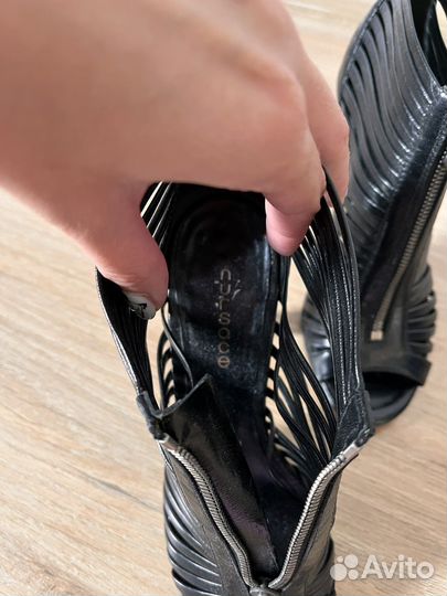 Ботильоны босоножки гладиаторы на каблуке черные