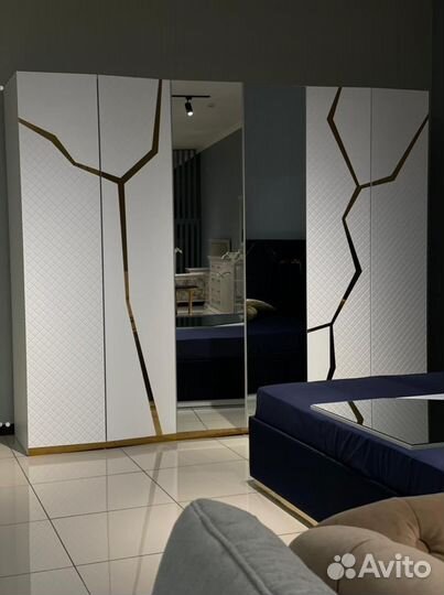 Спальный гарнитур новый