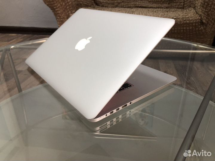 Macbook Pro 15 2015 i7/16gb/256gb SSD