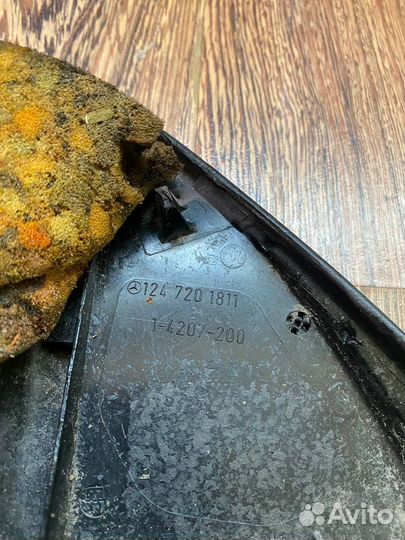 Заглушка зеркала Mercedes-Benz w124 купе