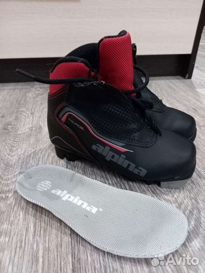 Ботинки лыжные