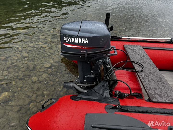 Лодка с мотором