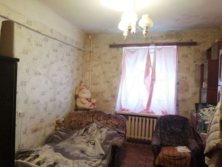 Комната 19 м² в 6-к., 3/3 эт.