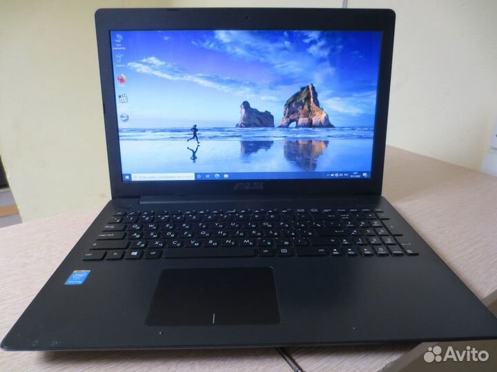 Ноутбук Asus X553M