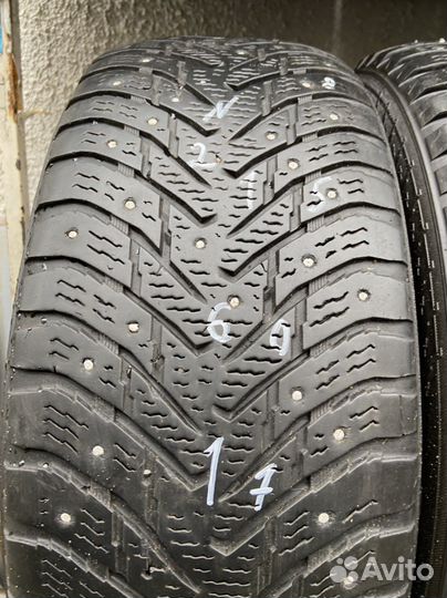 Nokian Tyres Hakkapeliitta 8 SUV 215/60 R17 100T