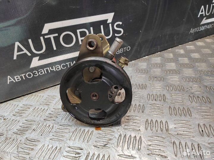 Насос гур Mazda Premacy 2.0 FS 2002