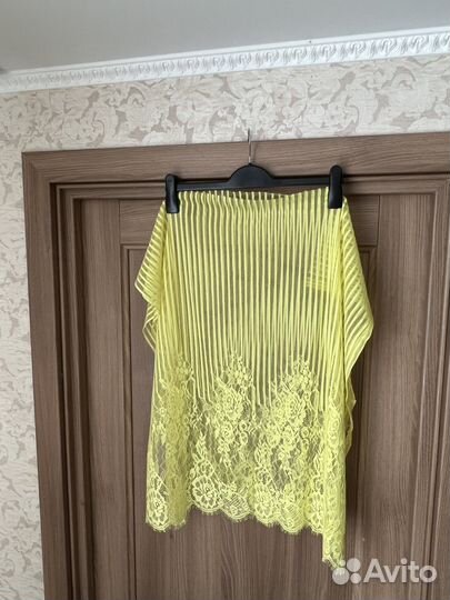 Отрез трикотажа и два отреза кружева