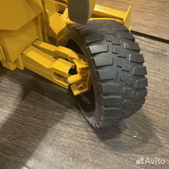 Грейдер Bruder (под ремонт или на запчасти)