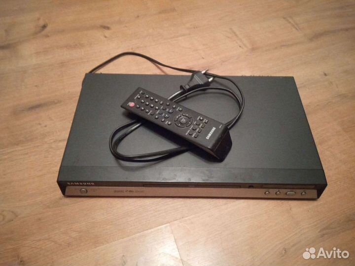 DVD плеер Samsung DVD-P171