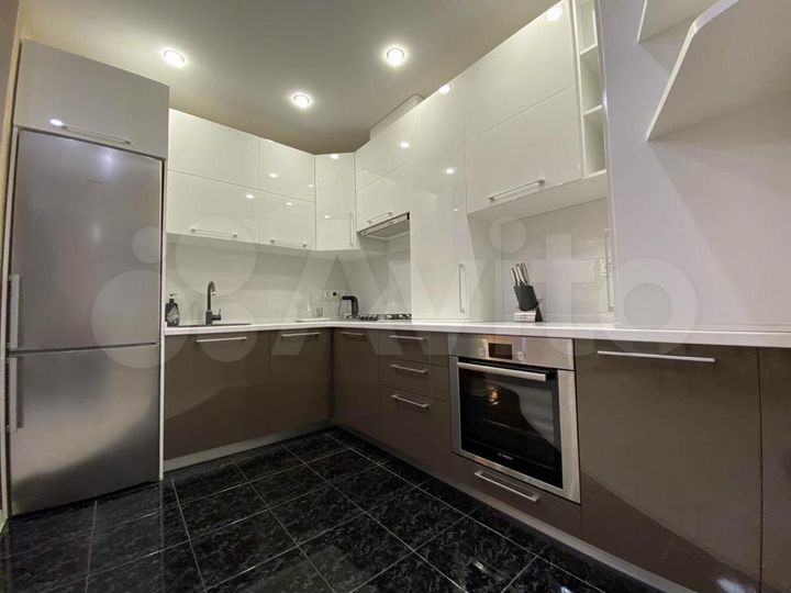 2-к. квартира, 120 м², 6/9 эт.