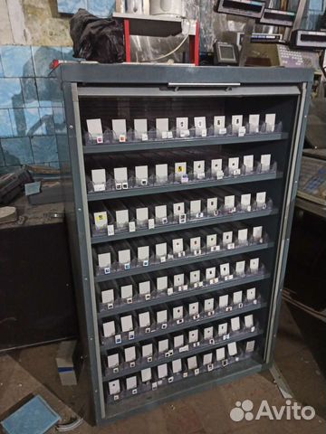 Сигаретный шкаф бу