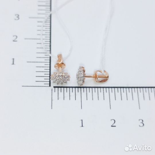 Золотые серьги с камнем