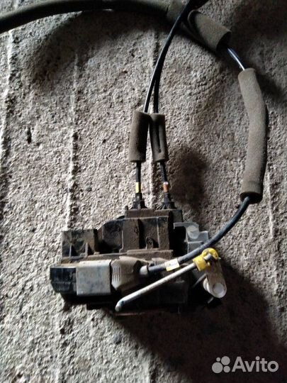 Замок двери передний правый Nissan Sentra B17