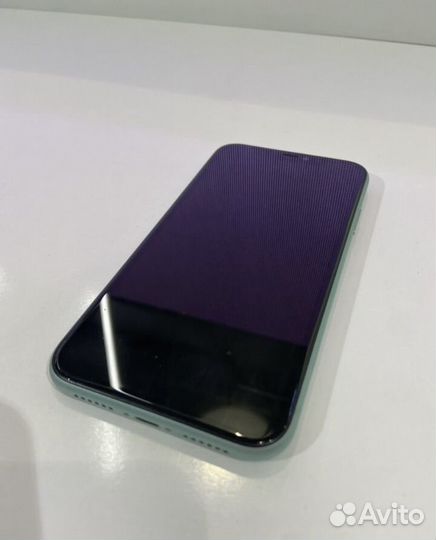Телефон iPhone 11
