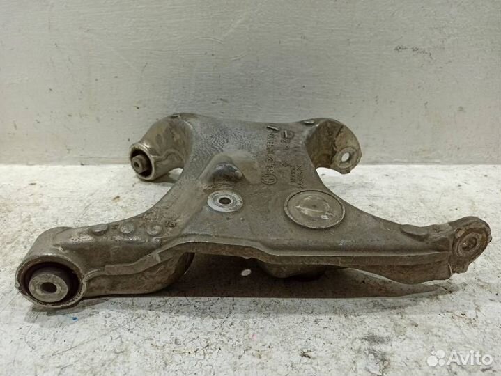 Рычаг задний нижний левый