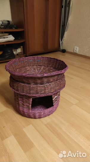 Лежанка домик для собаки или кота, плетенный