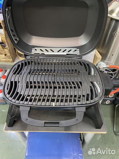 Портативный газовый гриль Napoleon TravelQ 240