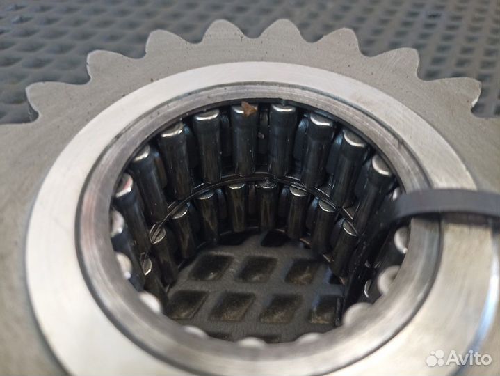 Шестерня заднего хода 16S2220