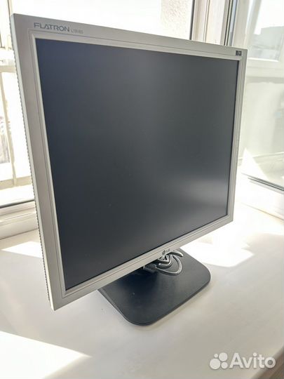 Монитор LG flatron l 1918s 19 дюймов