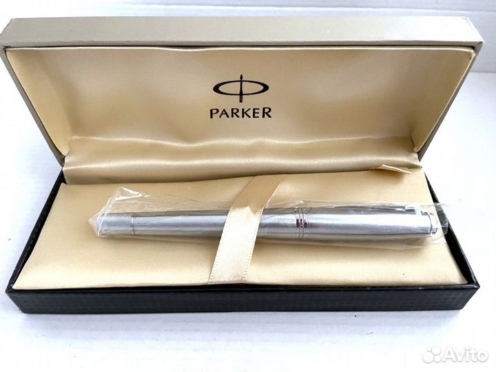 Ручка перьевая Parker в коробке - серебро