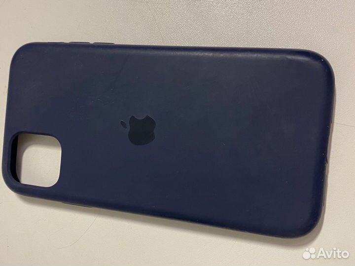 Чехол на iPhone 11