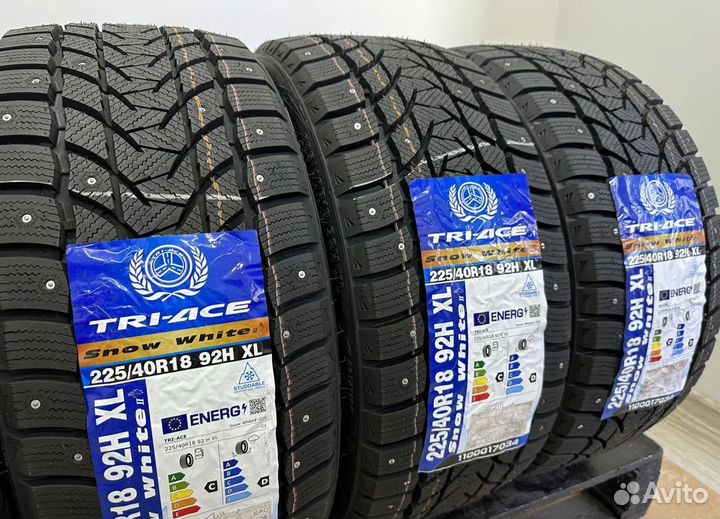 Tri Ace Snow White II 225/40 R18 64H