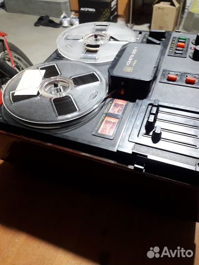 Катушечный магнитофон комета 212-1