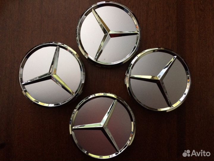 Колпак ступицы колеса Mercedes на колесный диск