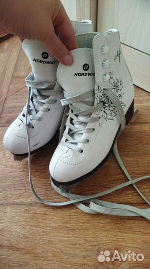 Коньки фигурные детские 34 размер