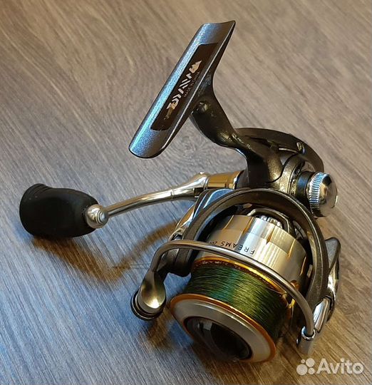 Катушка Daiwa 11 Freams 2000