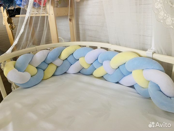 Бортик косичка в кроватку