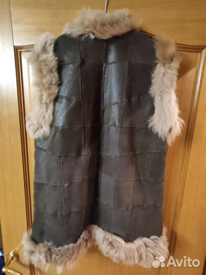 Меховая жилетка