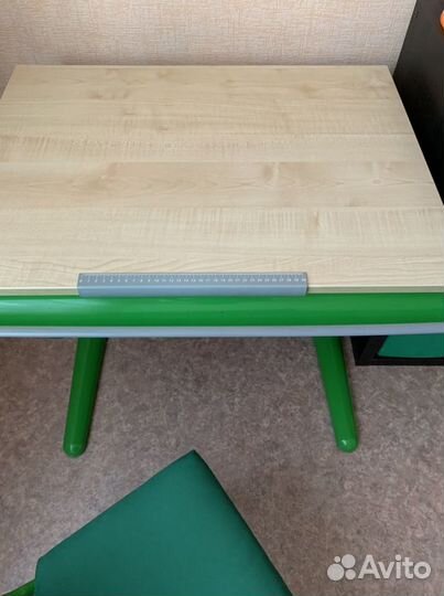 Детский стол со стулом