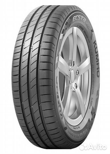 Kumho Ecsta HS52 225/55 R17