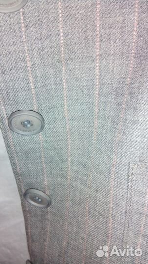 Школьный костюм (100 шерсть) и блузка zara