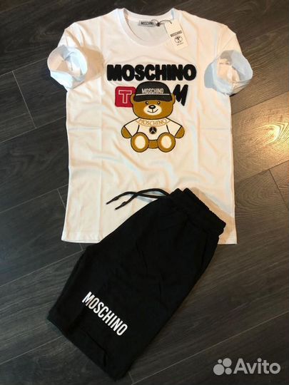 Спортивный костюм Moschino model t1711