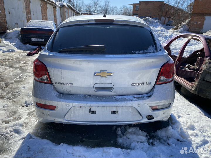 Chevrolet cruze 1.8 хэтчбек