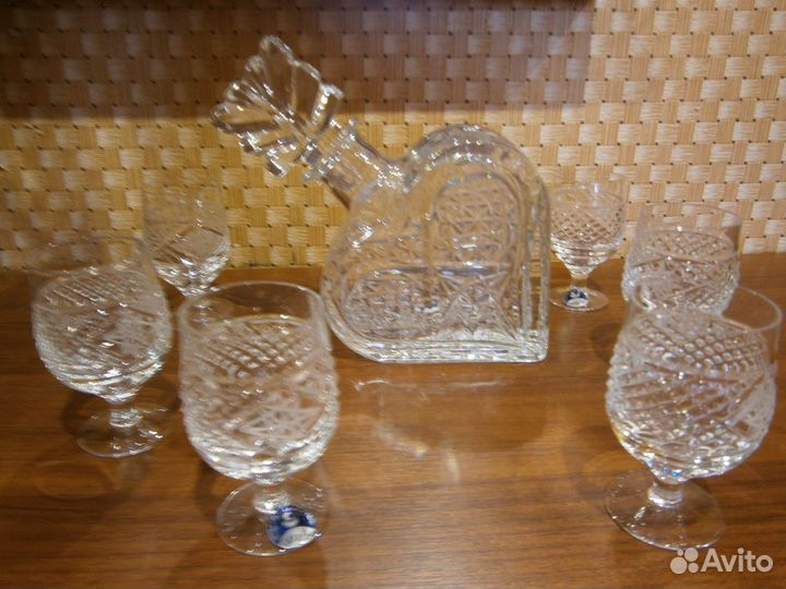 Наборы с графинами и хрусталь для добора разный