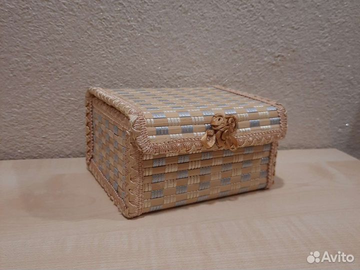 Шкатулка плетеная