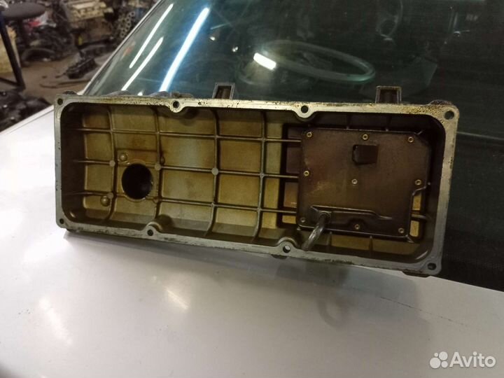 Клапанная крышка Renault Logan 1,4, 1,6