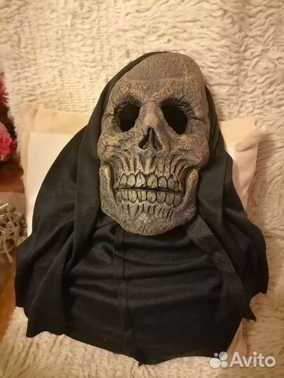 Маска монстра