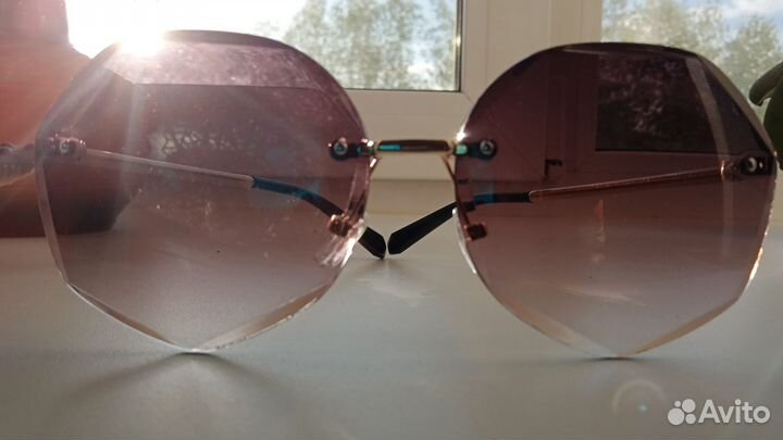 Очки солнцезащитные