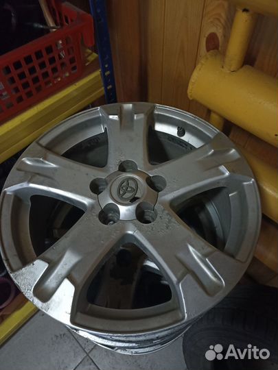 Продам диски на Рав 4