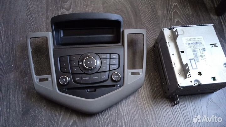 Штатная магнитола chevrolet cruze