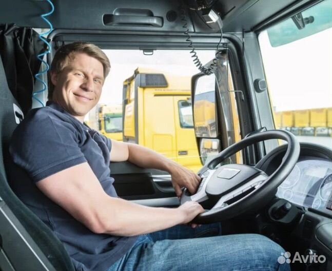 Водитель с личным грузовым автомобилем