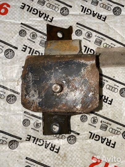 Подушка двигателя Subaru Legacy B11 1993-1998